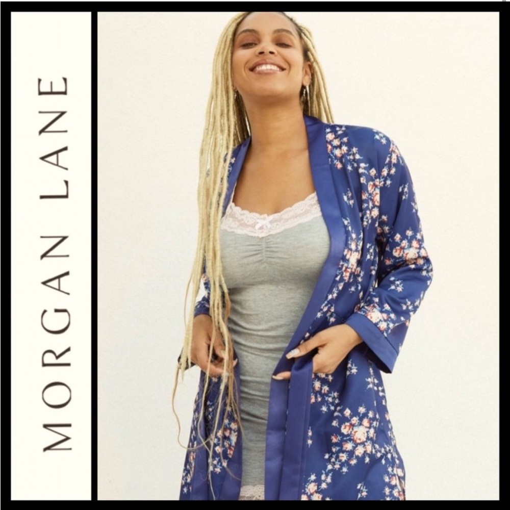 NWOT Morgan Lane Allie Satin Robe Floral